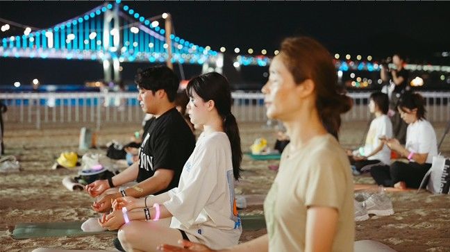 [부산=뉴시스] 지난해 '달밤에 체조 부산 챌린지' 행사. (사진=부산시 제공) 2026.09.02. photo@newsis.com *재판매 및 DB 금지