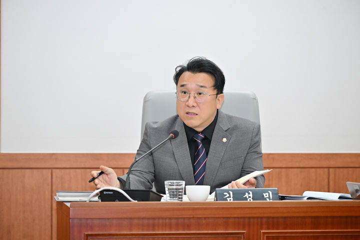 [울산=뉴시스] 울산 중구의회는 2일 김성민 의원(사진) 대표발의로 의원 징계기준안을 마련했다고 밝혔다. (사진=울산 중구의회 제공) photo@newsis.com *재판매 및 DB 금지