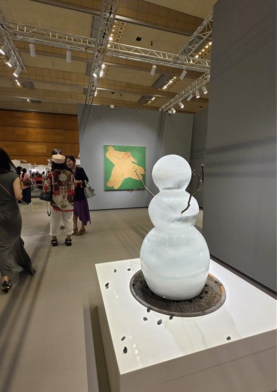 [사진=박현주 미술전문기자] 글래드스톤에 선보인 필립 파레노의 ‘Ice Man in Reality Park’ .진짜 얼음이 녹고 있다. *재판매 및 DB 금지