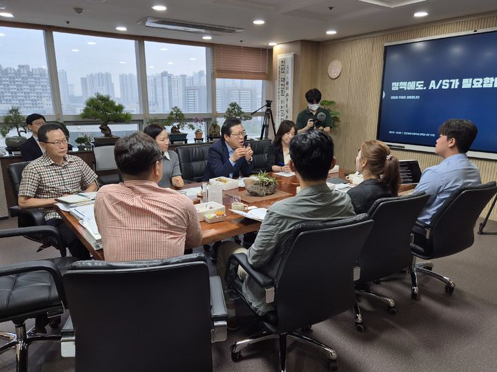 [천안=뉴시스] 천안시가 3일 오전 시민이 직접 시장에게 정책을 제안하는 아침 시장실을 진행했다. (사진=천안시 제공) 2026.09.03 photo@newsis.com *재판매 및 DB 금지