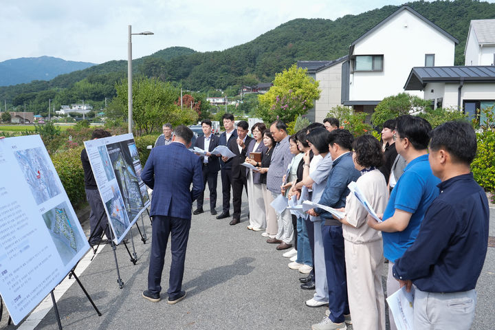 [양산=뉴시스] 안지율 기자 = 의원들이 수시분 공유재산 관리계획안 심의를 위한 현장 활동을 하고 있다. (사진= 양산시의회 제공) 2026.09.03. photo@newsis.com *재판매 및 DB 금지
