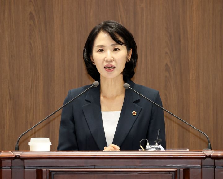 [홍성=뉴시스] 윤재은 충남도의원 본회의 발언 모습. *재판매 및 DB 금지