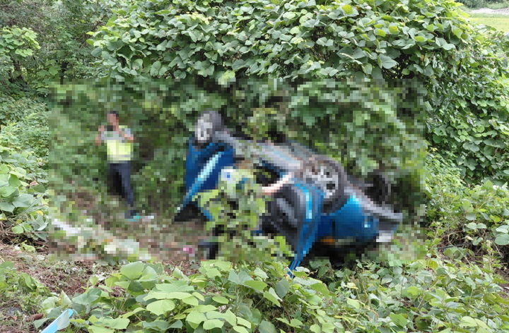 [의령=뉴시스]의령군 정곡면 차량 사고 현장.(사진=경남소방본부 제공) 2026.09.03.photo@newsis.com *재판매 및 DB 금지
