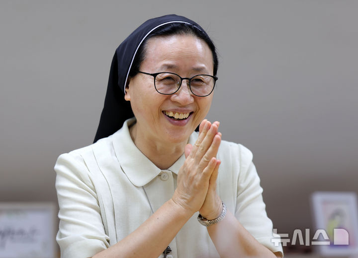 [서울=뉴시스] 홍효식 기자 = '착한목자수녀회' 소속 조미애 수녀가 지난 2일 서울 중구 천주교 서울대교구청에서 뉴시스와 인터뷰를 하고 있다. 2026.09.06. yesphoto@newsis.com