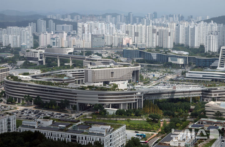 [세종=뉴시스] 배훈식 기자 = 정부가 행정, 공공기관 이전 및 공공기관 기능 개혁을 발표한 3일 오전 세종시 정부세종청사 모습. 2026.09.03. dahora83@newsis.com