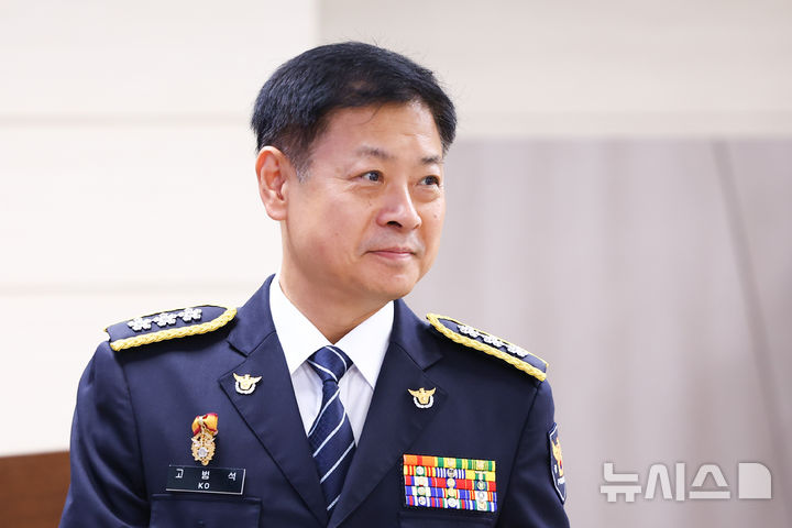 [서울=뉴시스] 황준선 기자 = 고범석 신임 서울경찰청장이 3일 오후 서울 종로구 서울경찰청에서 열린 취임식에 참석하고 있다. 2026.09.03. hwang@newsis.com