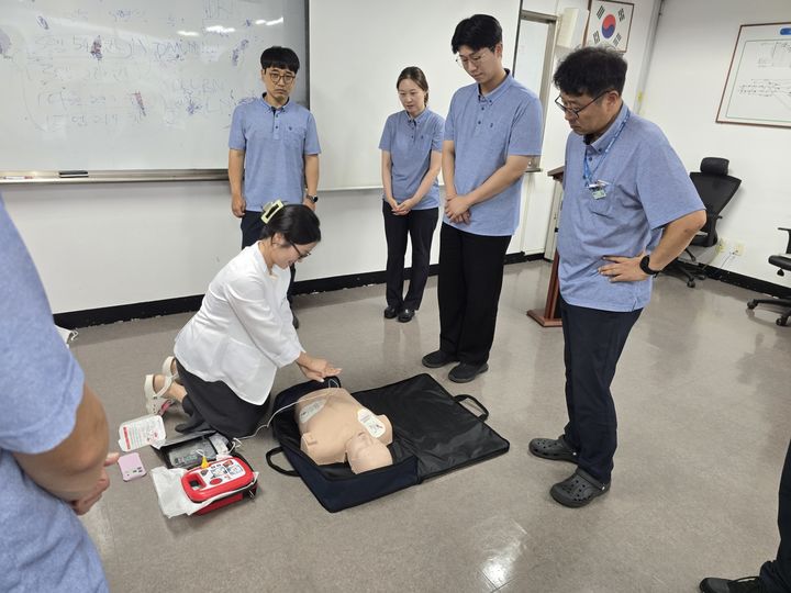[서울=뉴시스] 승무원 대상 외부강사 초빙 실습교육 사진. (사진=서울교통공사 제공) 2026.09.04. photo@newsis.com *재판매 및 DB 금지