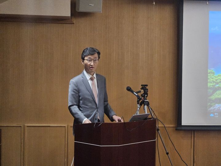 [서울=뉴시스]이태우 외교부 극지협력대표가 지난 2~4일 일본 홋카이도 몬베쓰시에서 열린 북태평양 북극연구기관 협의회(NPARC) 회의에 참석했다. 사진 외교부 제공. *재판매 및 DB 금지