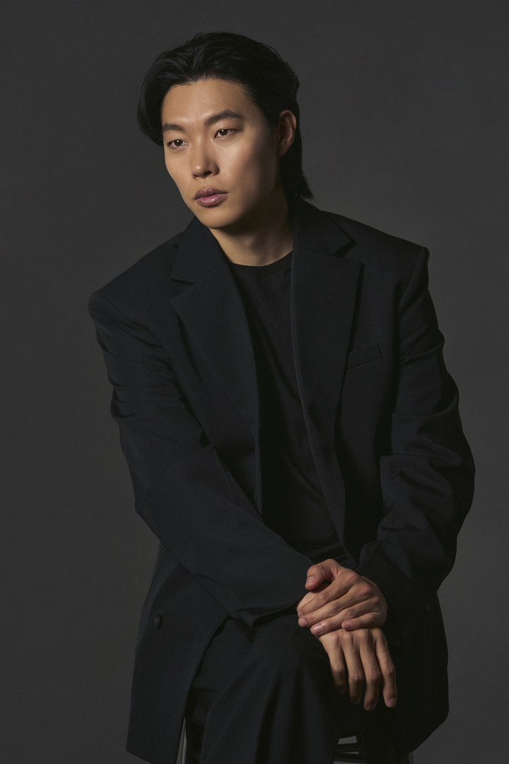 [인터뷰]류준열 "첫 1인2역, 은은하게 표현하고 싶었죠"