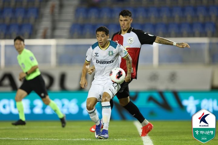 [서울=뉴시스] 프로축구 K리그2 안산 그리너스의 말론. (사진=한국프로축구연맹 제공) 