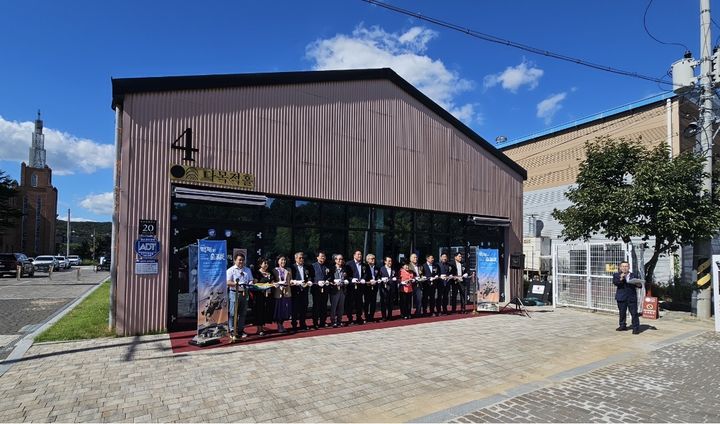 [논산=뉴시스]논산시는 5일 연산문화창고에서 '2026년 백제의 숨결전' 개막식을 열고 백제의 역사와 논산의 문화적 가치를 예술로 풀어낸 작품들을 선보인다. 2026.09.06 photo@newsis.com *재판매 및 DB 금지