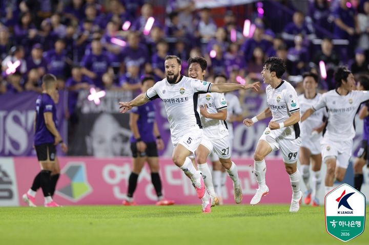[안양=뉴시스]K리그1 강원FC 카림. (사진=한국프로축구연맹 제공)