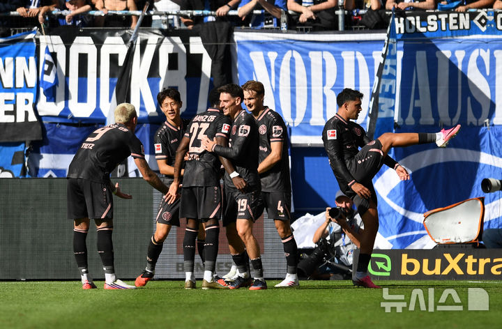 [함부르크=AP/뉴시스]이재성의 마인츠, 함부르크 5-0 대파. 2026.09.06.
