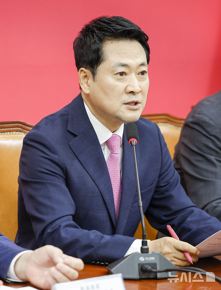 [서울=뉴시스] 정병혁 기자 = 장동혁 국민의힘 대표가 7일 서울 여의도 국회에서 열린 최고위원회의에서 발언하고 있다. 2026.09.07. jhope@newsis.com