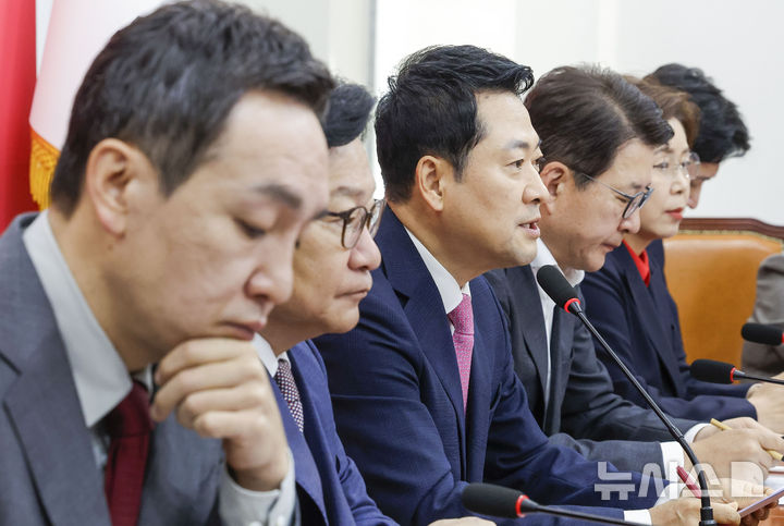 [서울=뉴시스] 정병혁 기자 = 장동혁 국민의힘 대표가 7일 서울 여의도 국회에서 열린 최고위원회의에서 발언하고 있다. 2026.09.07. jhope@newsis.com