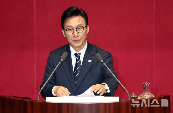 [서울=뉴시스] 최진석 기자 = 김민석 더불어민주당 대표가 7일 여의도 국회 본회의장에서 열린 제439회 국회(정기회) 제03차 본회의에서 국정에 관한 교섭단체 대표연설을 하고 있다. 2026.09.07. myjs@newsis.com