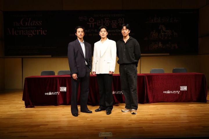 8일 서울 서초구 예술의전당에서 열린 연극 '유리동물원' 기자간담회가 열렸다. 사진은 톰 역에 출연하는 권율, 장승조, 김경남. (사진=예술의전당 제공) *재판매 및 DB 금지