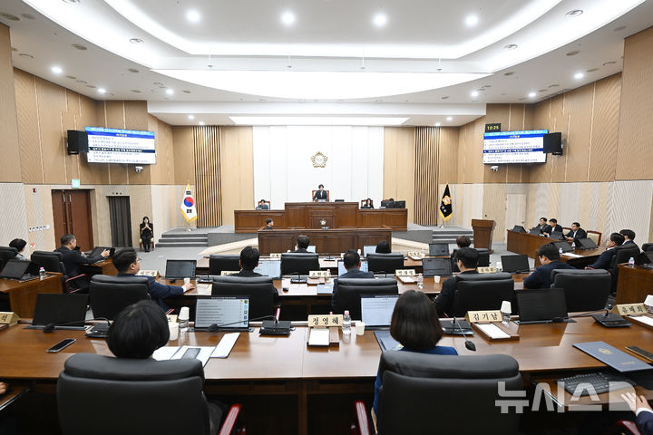 [김포=뉴시스]경기 김포시의회 제270회 임시회 제2차 본회의. (사진=김포시의회 제공) 2026.09.08. photo@newsis.com