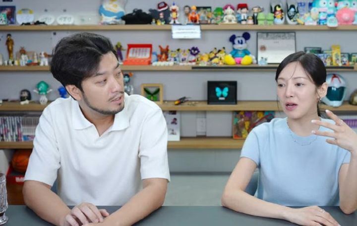 [서울=뉴시스] 7일 유튜브 채널 '침착맨 원본 박물관'에는 그룹 소녀시대 효연이 게스트로 출연한 영상이 공개됐다. (사진=유튜브 채널 '침착맨 원본 박물관' 화면 캡처) 2026.09.08. photo@newsis.com *재판매 및 DB 금지