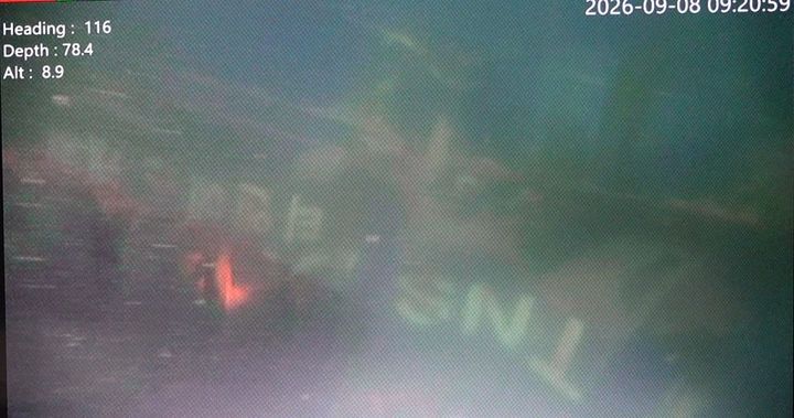 [부산=뉴시스] 해군 강화도함이 보유 중인 무인잠수정(ROV)에서 촬영한 부산 앞바다에서 전복 사고로 침몰한 티엔에스캐처호. (사진=부산해경 제공) 2026.09.08. photo@newsis.com *재판매 및 DB 금지