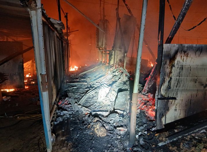 익산 양계장에서 화재…닭 폐사·건물소실 5700여만원 피해(종합)