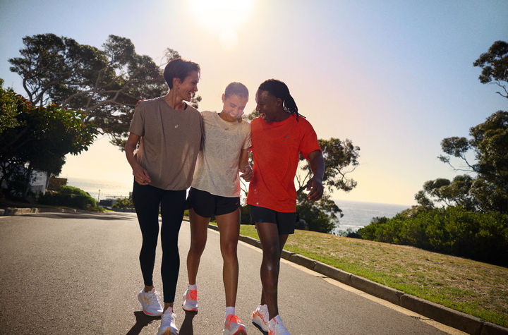글로벌 스포츠 브랜드 아식스(ASICS)가 '라이즈 & 샤인(RISE & SHINE™)' 컬렉션을 선보인다고 9일 밝혔다. *재판매 및 DB 금지