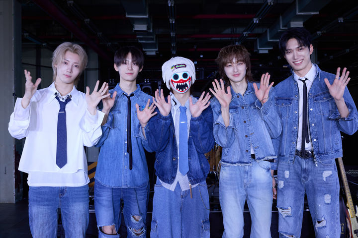 [서울=뉴시스] 하츠웨이브. (사진 = 카카오엔터테인먼트 제공) 2026.09.09. photo@newsis.com *재판매 및 DB 금지