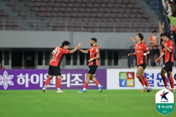 [서울=뉴시스] 프로축구 K리그1 강원FC의 아부달라. (사진=한국프로축구연맹 제공) 