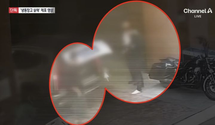 [파주=뉴시스] 김가영 인턴기자 = 지난 4일 오전 냉동창고 살인 사건 피의자와 두 명의 남성이 차량에서 내리는 모습이 CCTV에 포착됐다. (사진=채널A 뉴스 캡쳐) *재판매 및 DB 금지