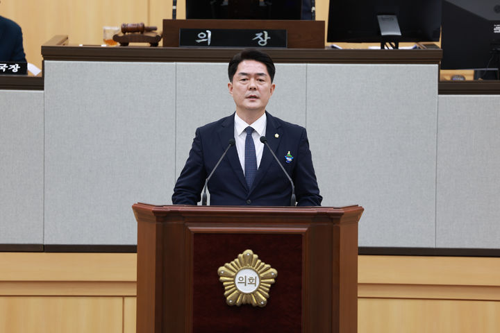 [여수=뉴시스] 권석환 여수시의원이 의회 본회의장에서 5분발언 하고 있다. (사진=의회 제공) 2026.09.10. photo@newsis.com *재판매 및 DB 금지