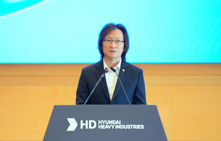 [세종=뉴시스] HD현대가 1·2·3차 협력사까지 금융·기술·경영·안전 지원을 확대하는 협력사 상생협약을 체결했다. 올해 1180억원 규모의 대출·설비투자 지원 프로그램도 신설·확대하고 기술 자료를 제공받을 땐 전자 비밀유지계약 체결을 의무화한다. (사진 = 공정거래위원회) 2026.09.10. *재판매 및 DB 금지