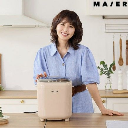 [서울=뉴시스] 홈앤쇼핑은 오는 11일 오전 11시 35분 배우 신애라가 선택한 '마이어 자동 떡&빵 제조기(BM8111)'를 방송한다고 밝혔다. (사진=홈앤쇼핑 제공) 2026.9.10. photo@newsis.com *재판매 및 DB 금지