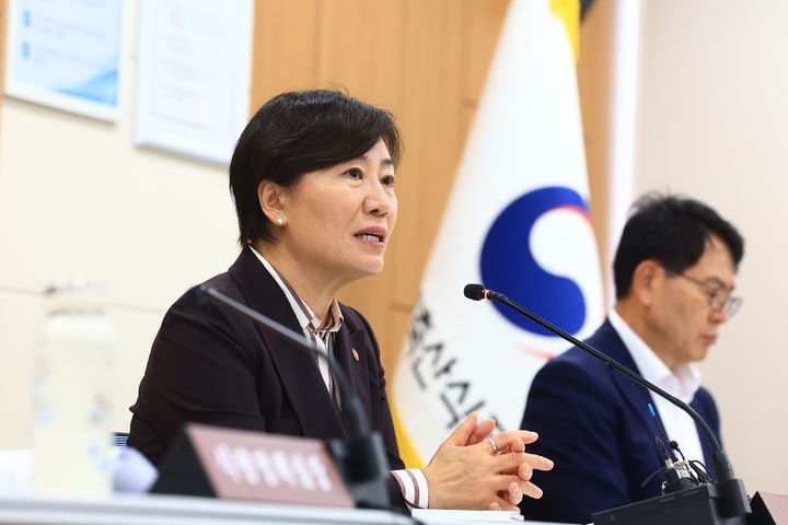 [세종=뉴시스]송미령 농식품부 장관이 출입 기자단 간담회를 개최했다.(사진= 농식품부 제공) *재판매 및 DB 금지