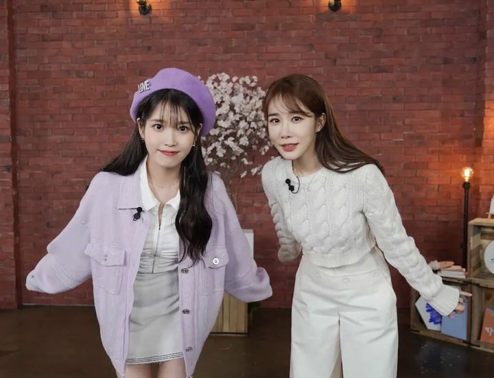 [서울=뉴시스] 아이유, 유인나. (사진 = 유튜브채널 '이지금' 캡처) 2026.09.10. photo@newsis.com *재판매 및 DB 금지