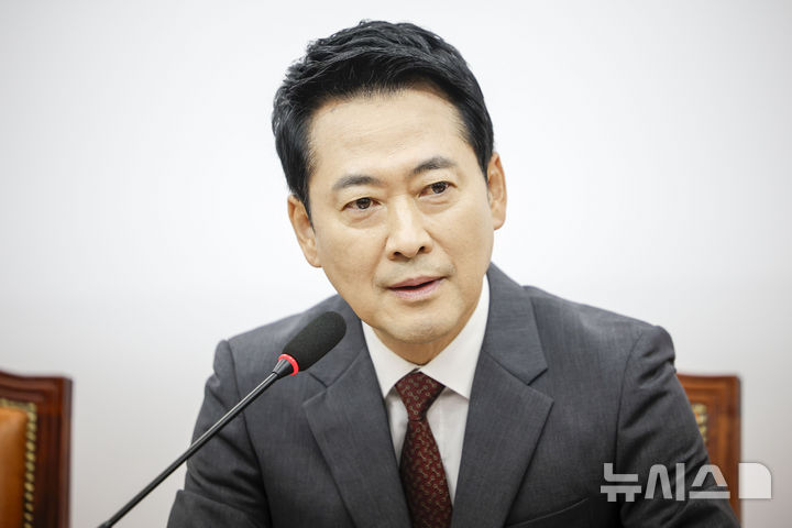 [서울=뉴시스] 정병혁 기자 = 장동혁 국민의힘 대표가 10일 서울 여의도 국회에서 열린 최고위원회의에서 발언하고 있다. 2026.09.10. jhope@newsis.com