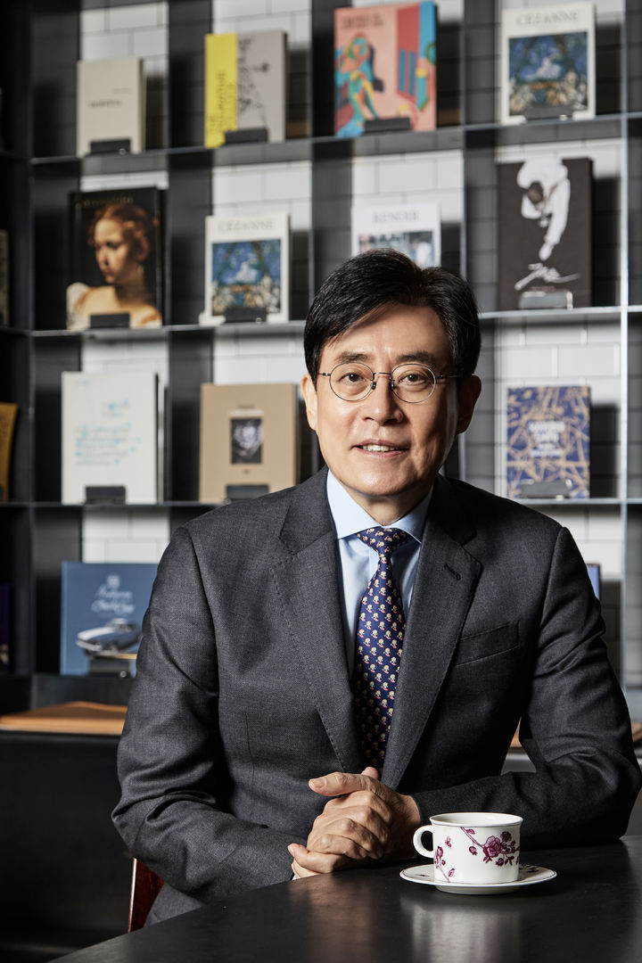 "커피 본연의 맛 집중" 테라로사 새 판 짜는 김의열 대표[이주의 유통人... - 뉴스 썸네일 이미지