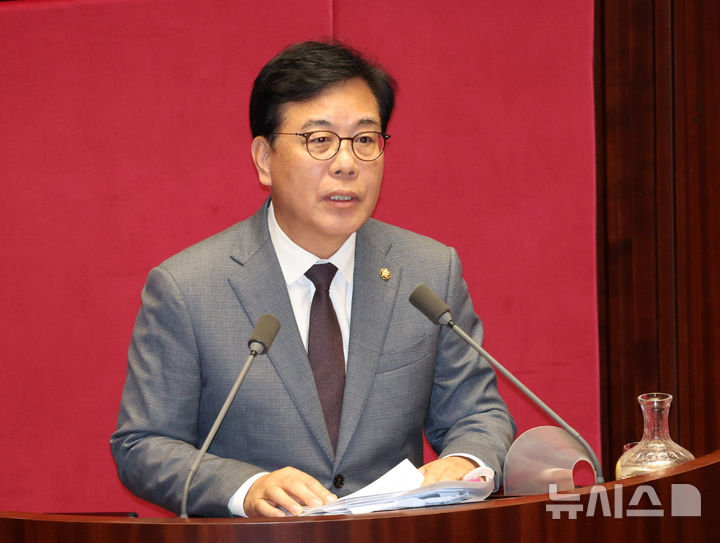 [서울=뉴시스] 고범준 기자 = 송언석 국민의힘 의원이 11일 서울 여의도 국회에서 열린 제439회 국회(정기회) 제7차 본회의 경제에 관한 대정부질문에서 발언하고 있다. 2026.09.11. bjko@newsis.com