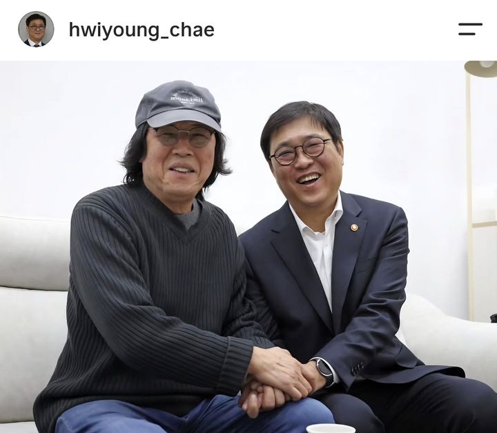 이창동(왼쪽) 감독과 최휘영 문화체육관광부 장관. (사진=최휘영 장관 인스타그램 캡처) *재판매 및 DB 금지