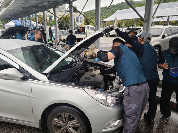 [안동=뉴시스] 지난해 추석명절 무상점검. (사진=경북도 제공) 2026.09.13. photo@newsis.com *재판매 및 DB 금지