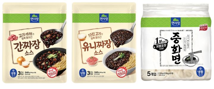 [서울=뉴시스] 면사랑, 중식 냉동 소스 2종과 중화면 (사진=면사랑 제공) *재판매 및 DB 금지
