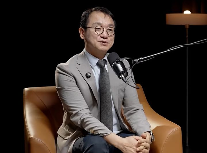 [서울=뉴시스]유튜브 '증시각도기TV'의 곽상준 매트릭스투자자문 대표.(사진=지식인사이드 유튜브 캡처)2026.09.13.