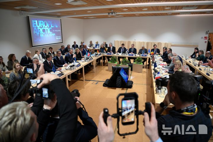 [AP/뉴시스] 14일 핀란드 개최 유럽 북극정상회의 실무셰션 