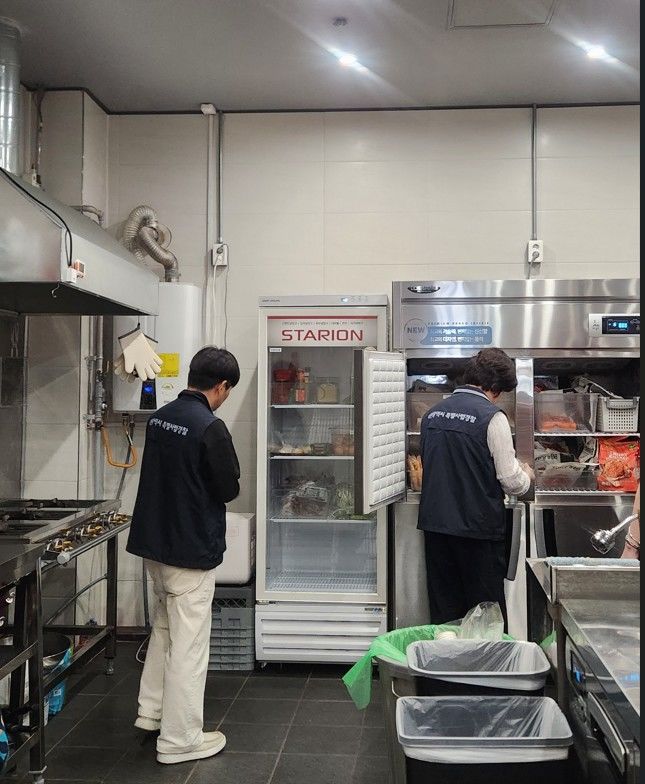 [대전=뉴시스]대전시특사경은 영업 신고를 하지 않은 채 실내골프장 등 여가시설 이용객들에게 음식을 조리·판매해온 일반음식점 3곳을 적발했다. 2026.09.14 photo@newsis.com *재판매 및 DB 금지