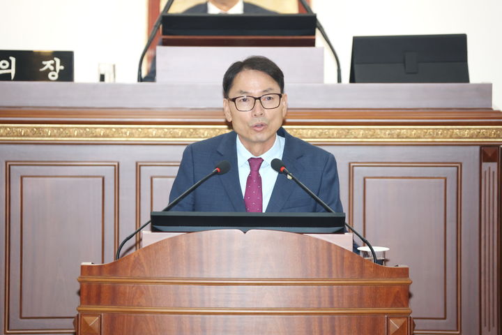 [의성=뉴시스] 오호열 의성군의원이 군정질문을 하고 있다. (사진=의성군의회 제공) 2026.09.14. photo@newsis.com *재판매 및 DB 금지