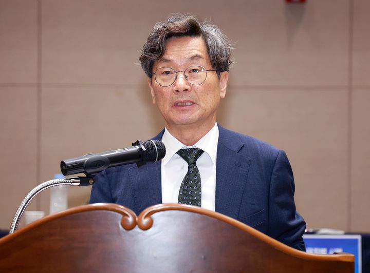 [서울=뉴시스] 정일연 국민권익위원장이 14일 세종시 정부세종컨벤션센터에서 열린 '청탁금지법 시행 10주년 기념 토론회'에서 기념사를 하고 있다. (사진=국민권익위원회 제공) 2026.09.14. photo@newsis.com *재판매 및 DB 금지