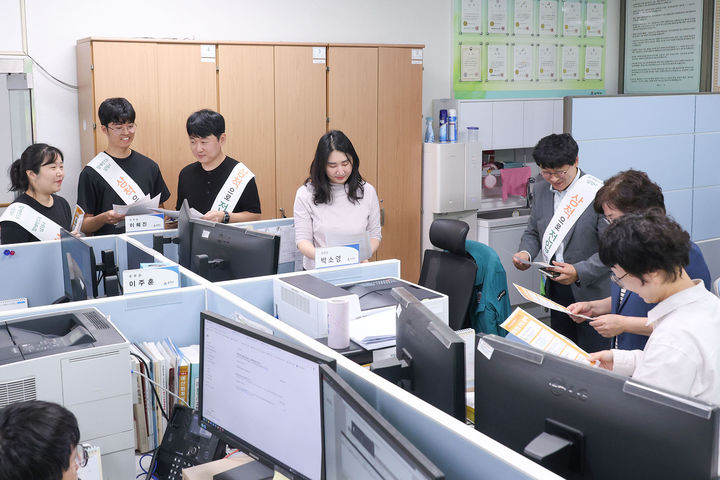 삼척시 '주소전입 홍보 캠페인' 모습.(사진=삼척시 제공) *재판매 및 DB 금지