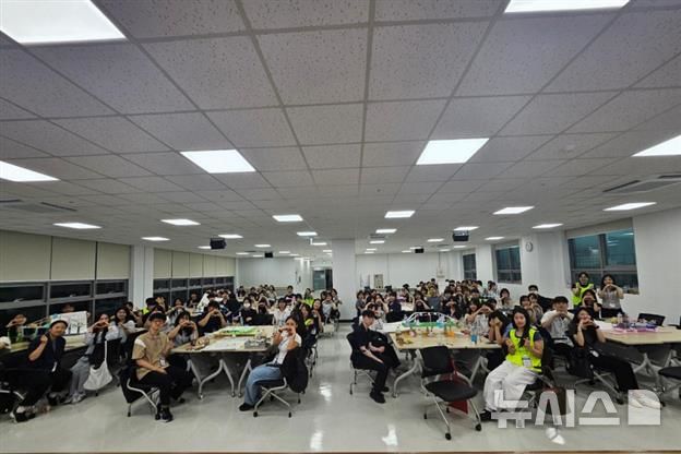 [서울=뉴시스] 제1회 청년인턴 소통간담회.