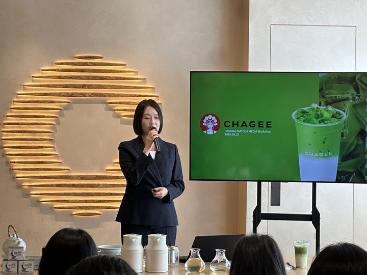 김정희 차지코리아 마케팅총괄(CMO)이 15일 서울 종로구 차지 종로점에서 열린 '차지코리아x하동말차 미디어 워크샵'에서 발표하고 있다. *재판매 및 DB 금지