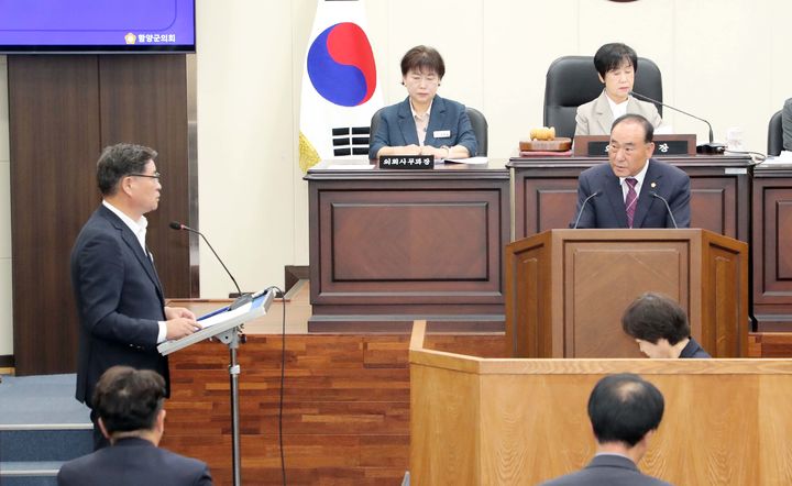 [함양=뉴시스] 함양군의회, 제300회 정례회 군정질문 (사진=함양군의회 제공) 2026. 09. 15. photo@newsis.com *재판매 및 DB 금지