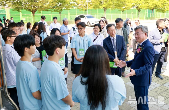 [전주=뉴시스]윤난슬 기자 = 전북특별자치도교육청은 15∼17일 대구농업마이스터고 일원에서 열리는 '제55년차 전국영농학생축제'에 도내 10개 농업계고 학생 99명이 참가한다고 밝혔다. (사진=전북교육청 제공) photo@newsis.com 